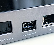 Puerto IEEE 1394