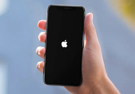 iPhone atascado en el logo de apple