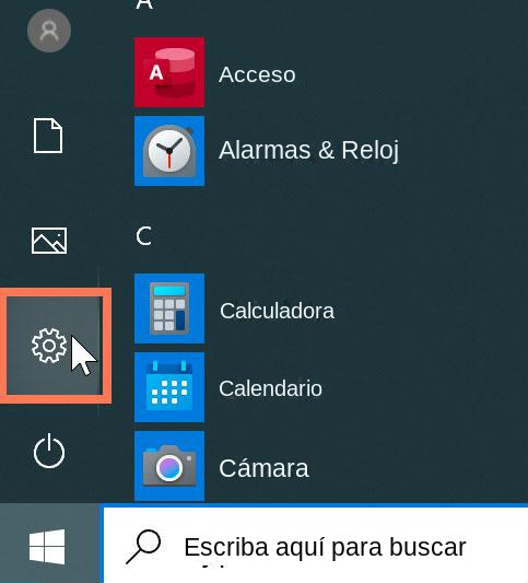 seleccionando el icono del engranaje para configurar Windows